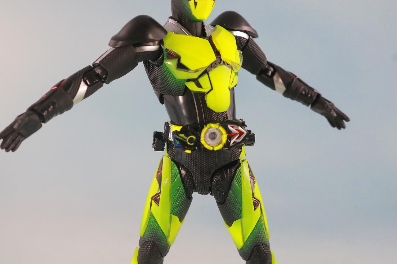 S.H.フィギュアーツ　仮面ライダーゼロワン　リアライジングホッパー　レビュー　可動範囲