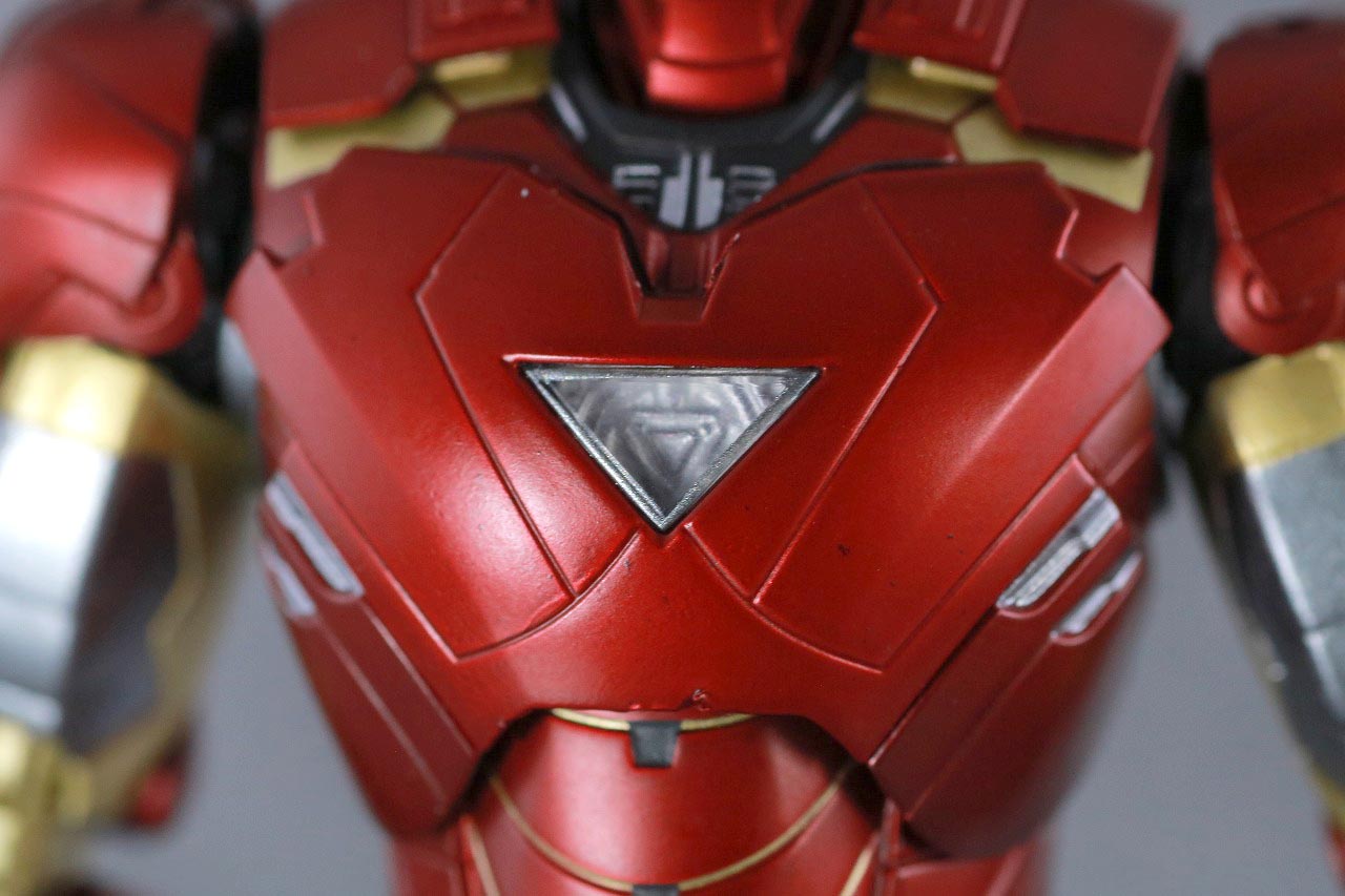 S.H.フィギュアーツ　アイアンマン マーク6　BATTLE DAMAGE EDITION　アベンジャーズ　レビュー　本体