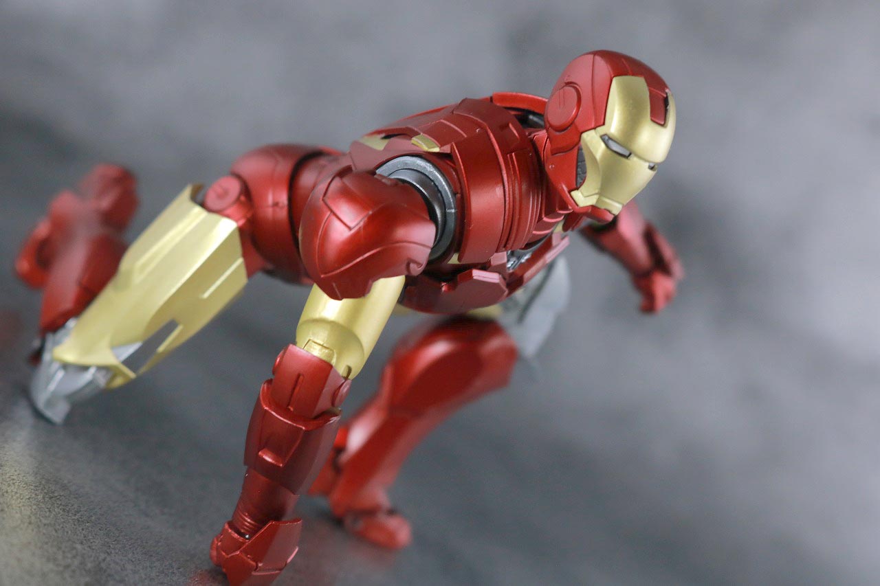 S.H.フィギュアーツ　アイアンマン マーク6　BATTLE DAMAGE EDITION　アベンジャーズ　レビュー　アクション