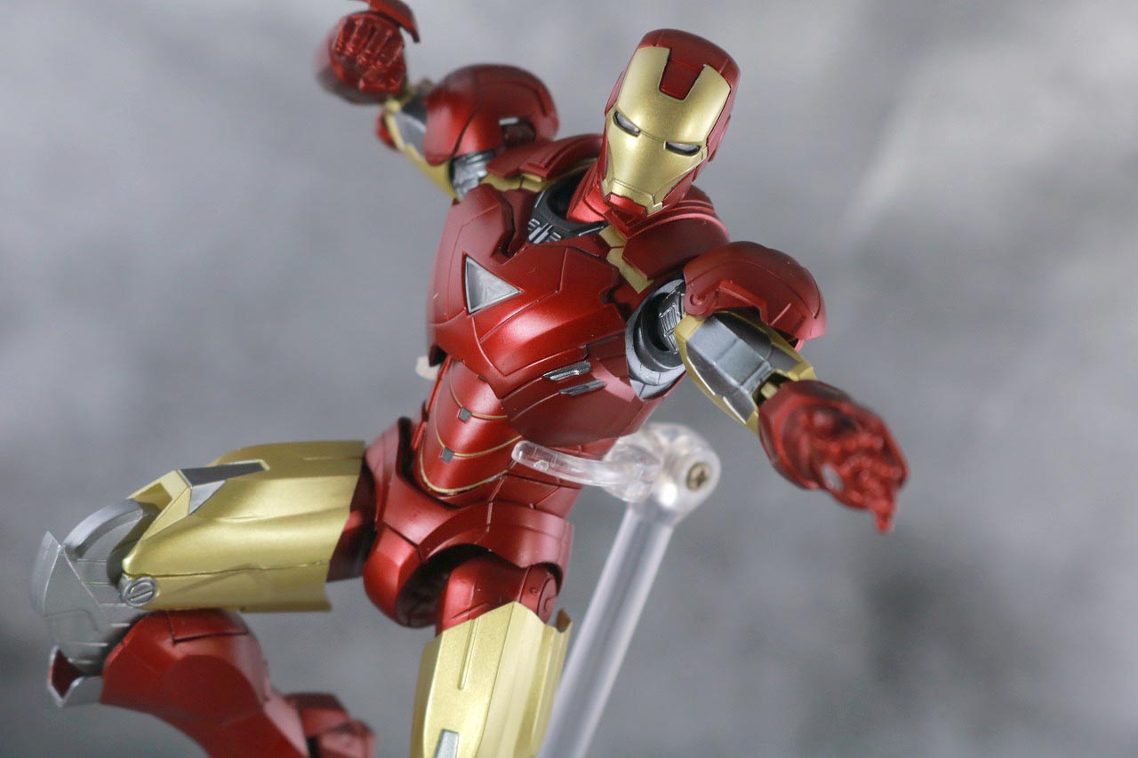 S.H.フィギュアーツ　アイアンマン マーク6　BATTLE DAMAGE EDITION　アベンジャーズ　レビュー　アクション