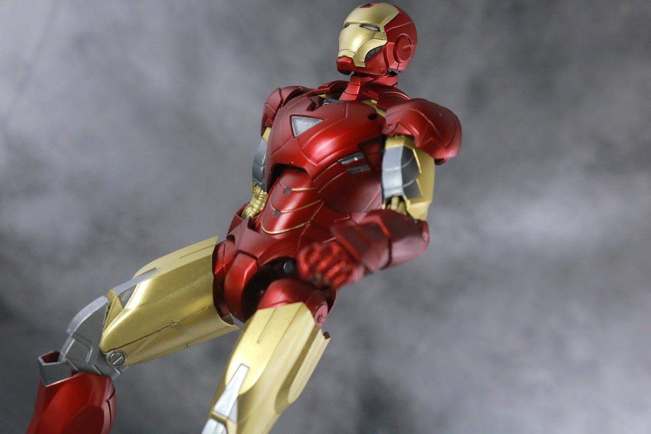 S.H.フィギュアーツ　アイアンマン マーク6　BATTLE DAMAGE EDITION　アベンジャーズ　レビュー　アクション