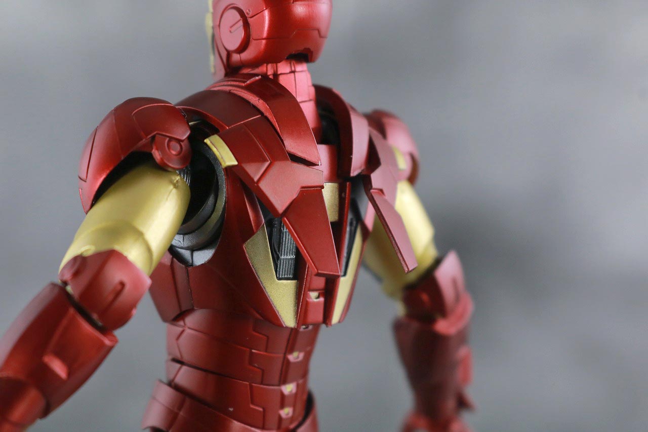 S.H.フィギュアーツ　アイアンマン マーク6　BATTLE DAMAGE EDITION　アベンジャーズ　レビュー　付属品　スラスター　武装