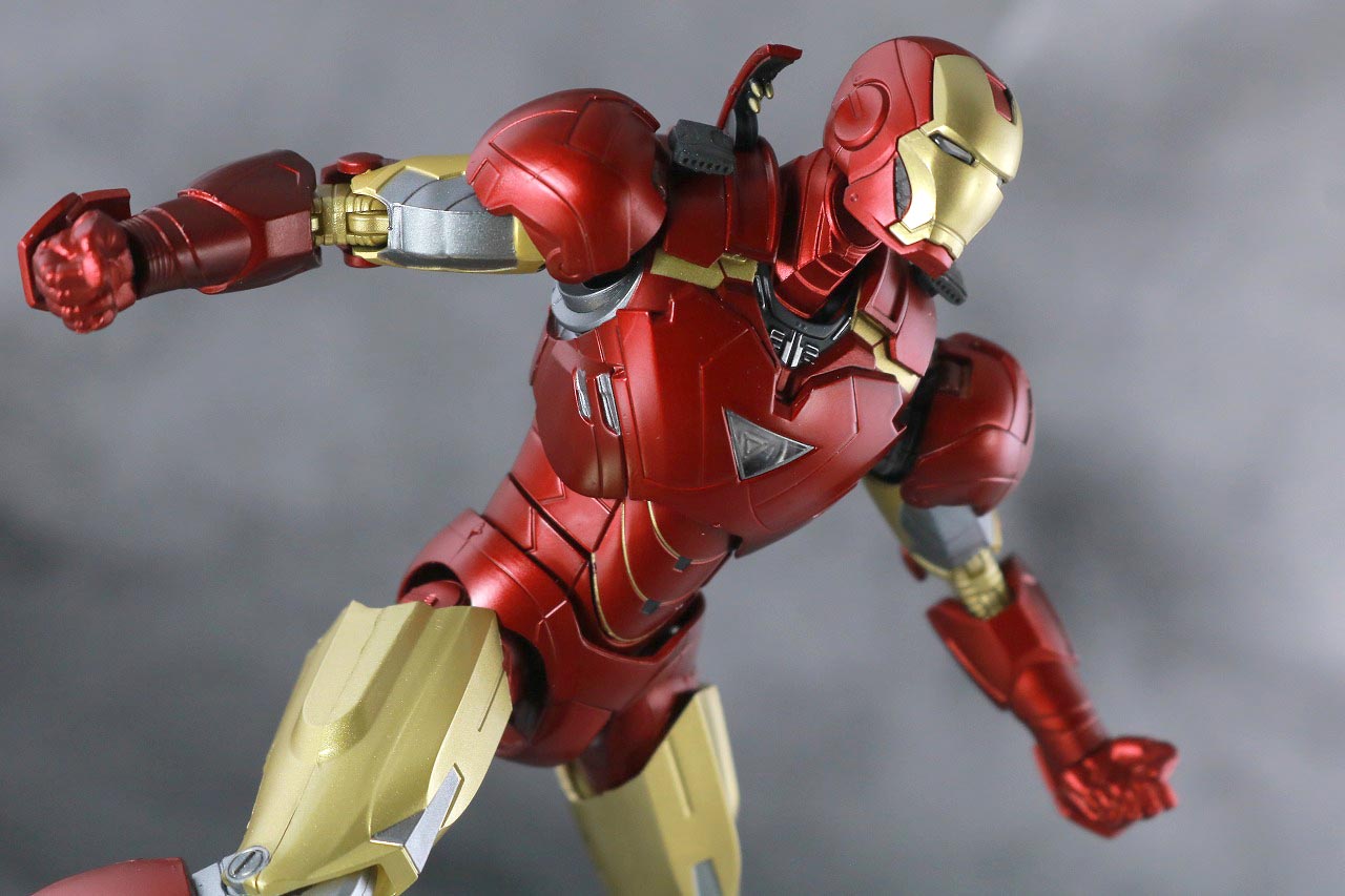 S.H.フィギュアーツ　アイアンマン マーク6　BATTLE DAMAGE EDITION　アベンジャーズ　レビュー　アクション