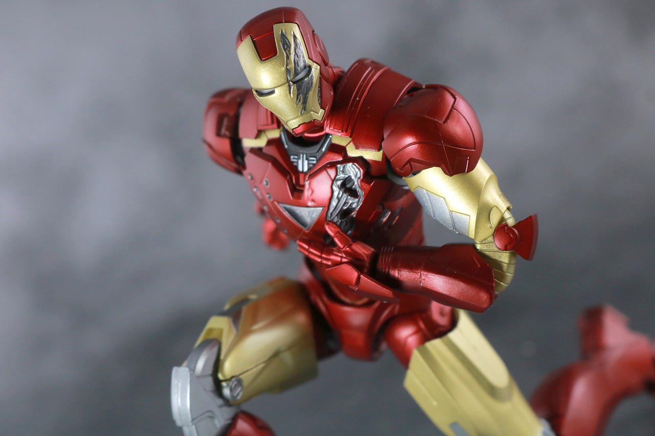 S.H.フィギュアーツ　アイアンマン マーク6　BATTLE DAMAGE EDITION　アベンジャーズ　レビュー　アクション