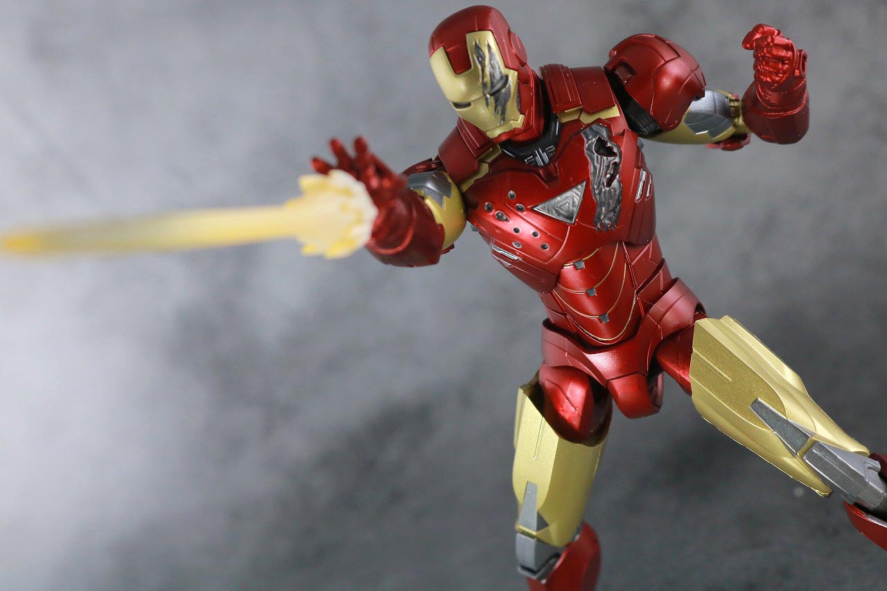 S.H.フィギュアーツ　アイアンマン マーク6　BATTLE DAMAGE EDITION　アベンジャーズ　レビュー　アクション