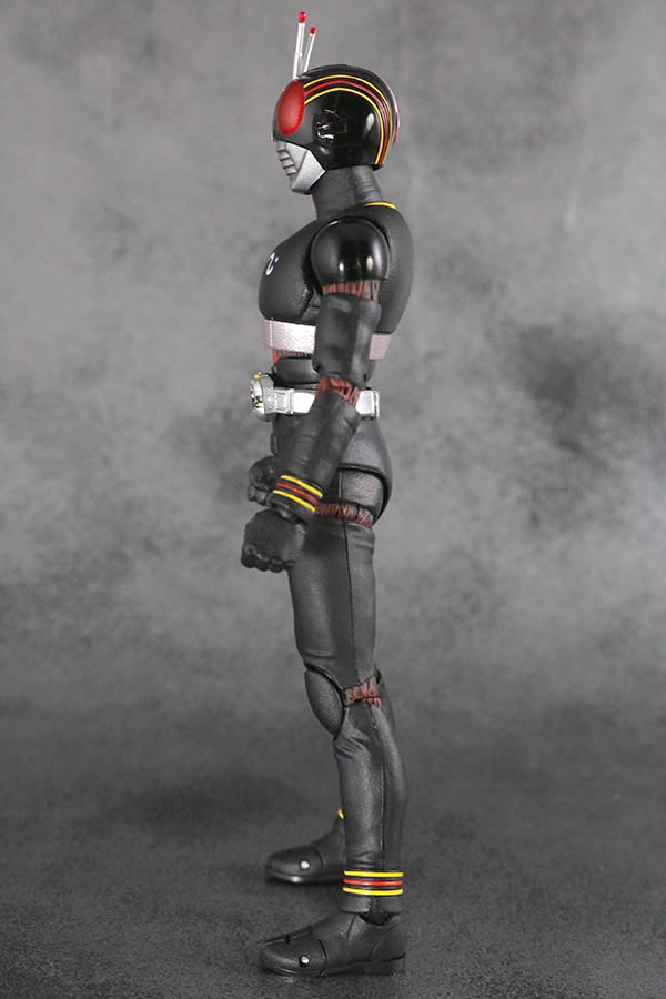 S.H.フィギュアーツ　仮面ライダーブラック　BLACK　真骨彫製法　レビュー　本体