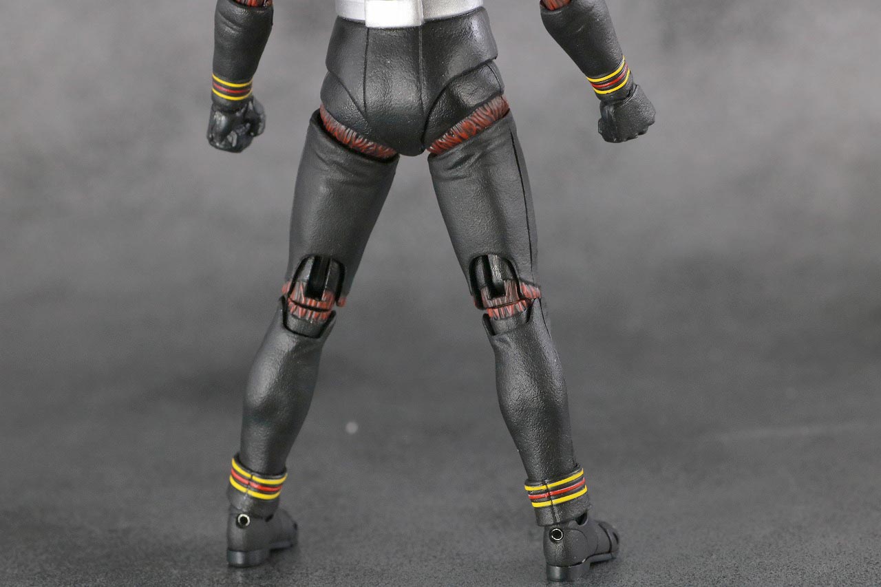 S.H.フィギュアーツ　仮面ライダーブラック　BLACK　真骨彫製法　レビュー　本体