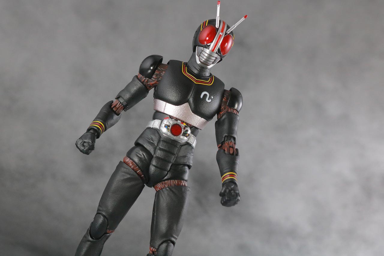 S.H.フィギュアーツ　仮面ライダーブラック　BLACK　真骨彫製法　レビュー　アクション