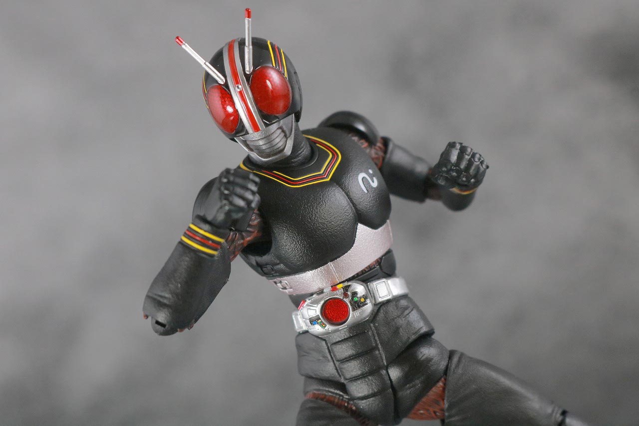 S.H.フィギュアーツ　仮面ライダーブラック　BLACK　真骨彫製法　レビュー　アクション