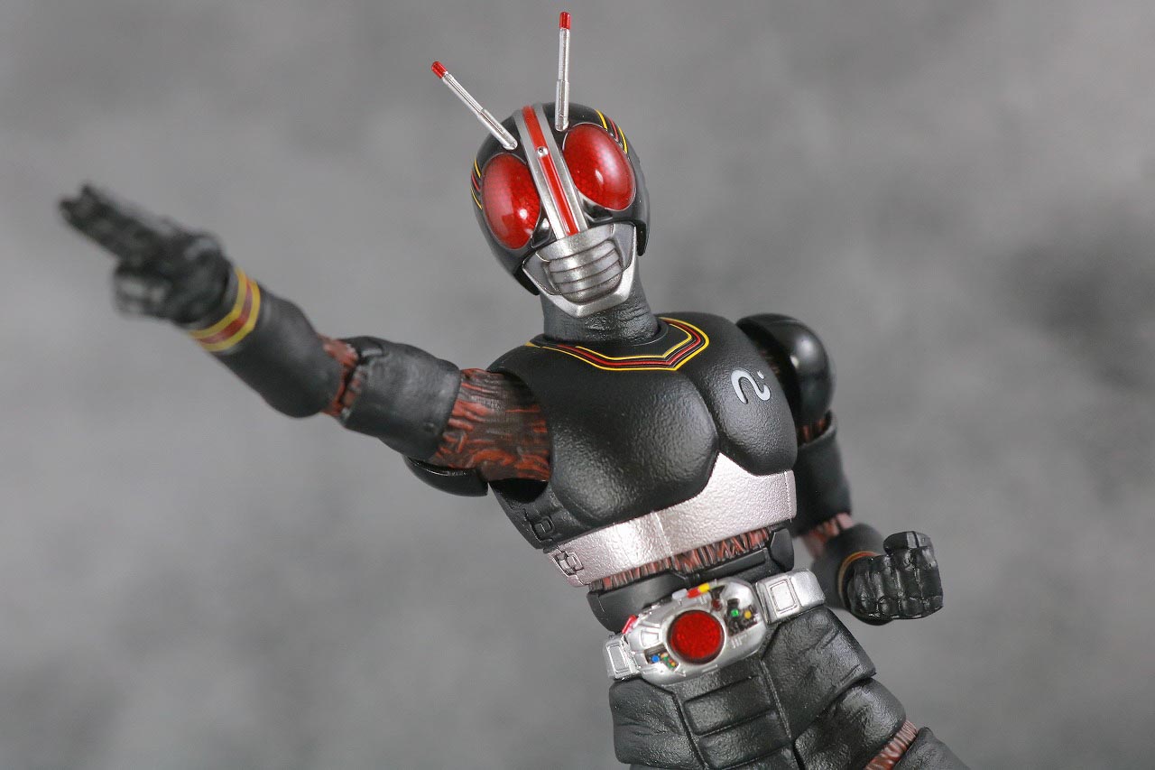 S.H.フィギュアーツ　仮面ライダーブラック　BLACK　真骨彫製法　レビュー　アクション