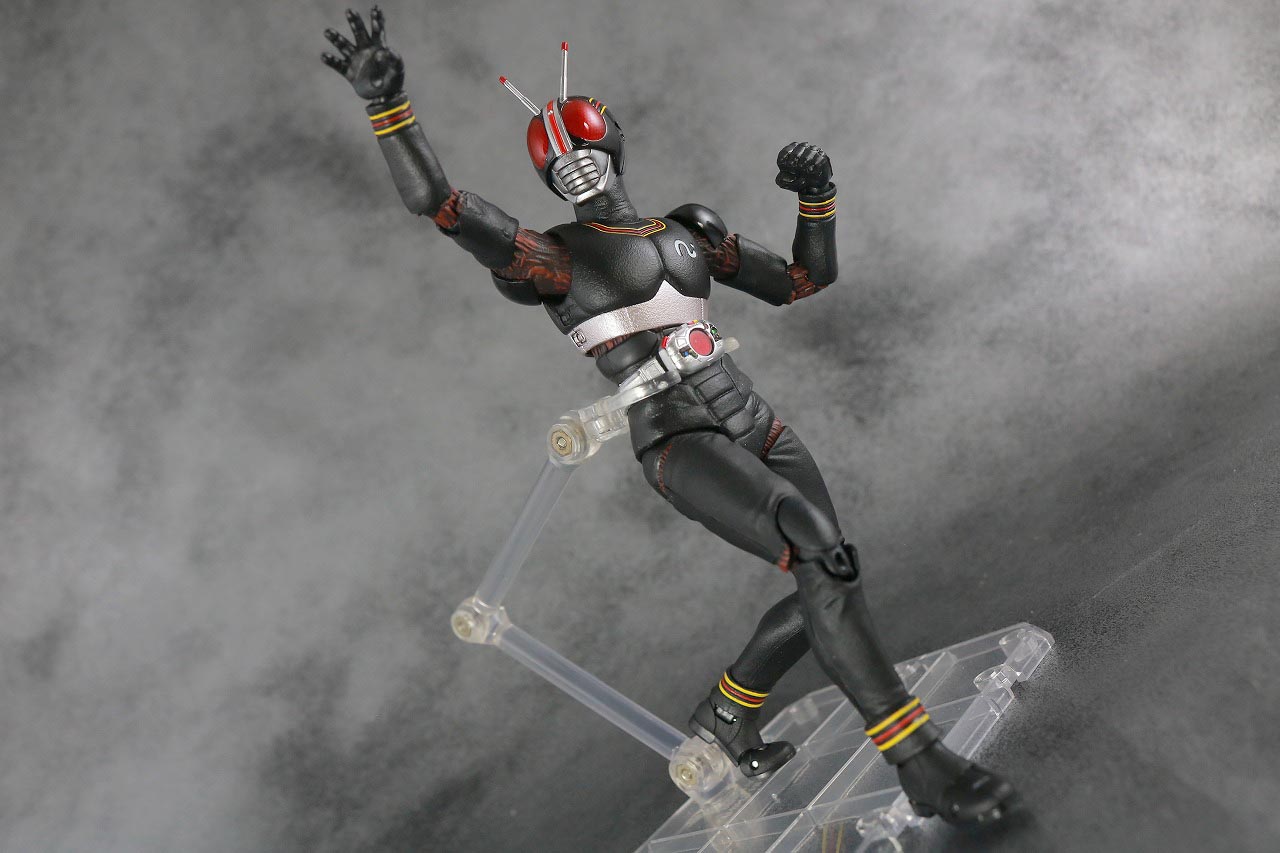 S.H.フィギュアーツ　仮面ライダーブラック　BLACK　真骨彫製法　レビュー　アクション