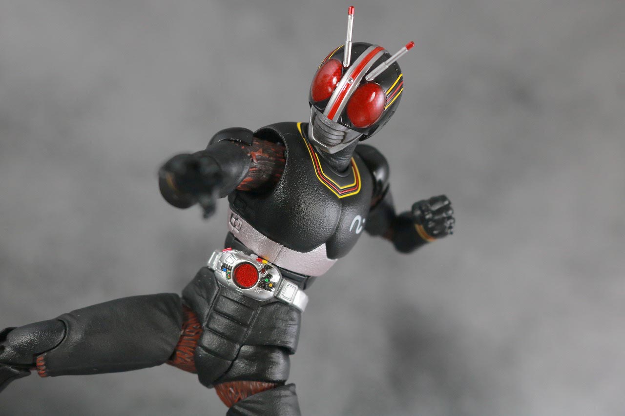 S.H.フィギュアーツ　仮面ライダーブラック　BLACK　真骨彫製法　レビュー　アクション