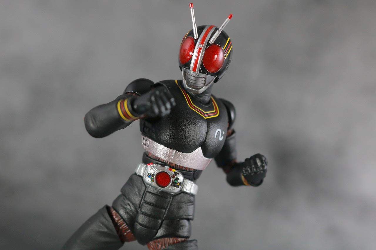 S.H.フィギュアーツ　仮面ライダーブラック　BLACK　真骨彫製法　レビュー　アクション