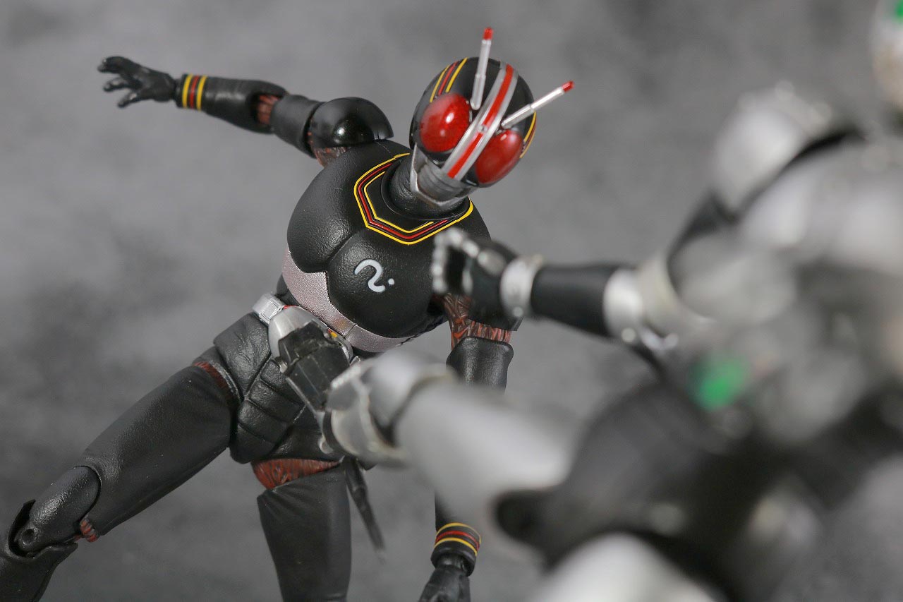 S.H.フィギュアーツ　仮面ライダーブラック　BLACK　真骨彫製法　レビュー　アクション　シャドームーン