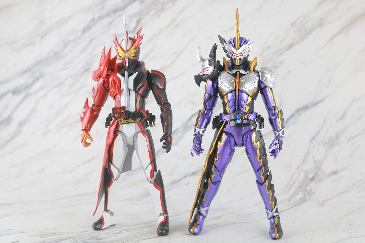 S.H.フィギュアーツ　仮面ライダーカリバー　ジャアクドラゴン　レビュー　本体　仮面ライダーセイバー　ブレイブドラゴン　比較