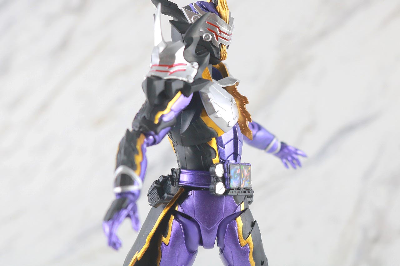 S.H.フィギュアーツ　仮面ライダーカリバー　ジャアクドラゴン　レビュー　可動範囲