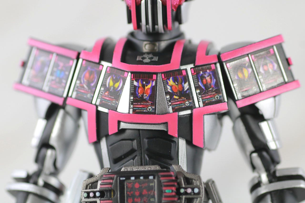 S.H.フィギュアーツ　仮面ライダーディケイド　コンプリートフォーム　真骨彫製法　レビュー　本体