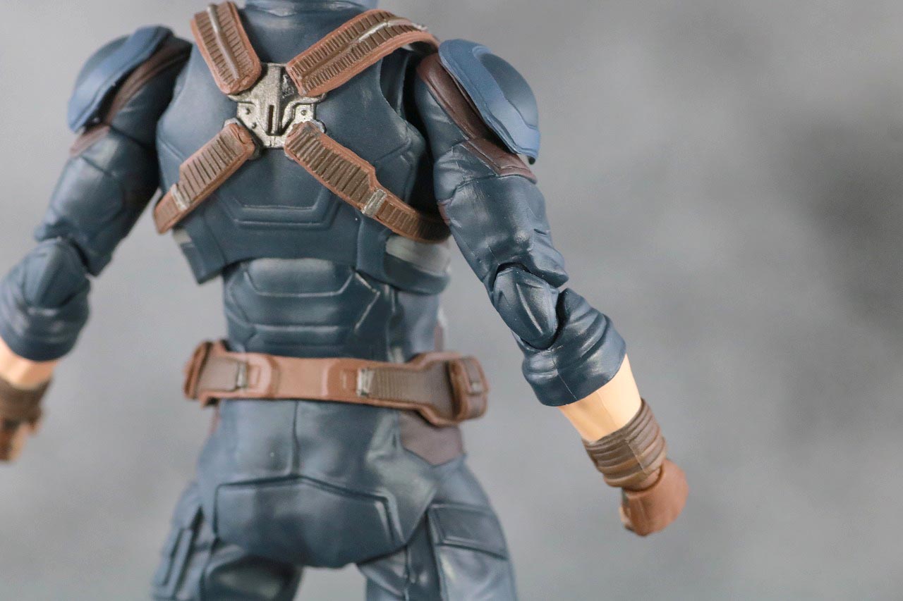 MAFEX　キャプテンアメリカ　アベンジャーズ　インフィニティウォー　レビュー　本体