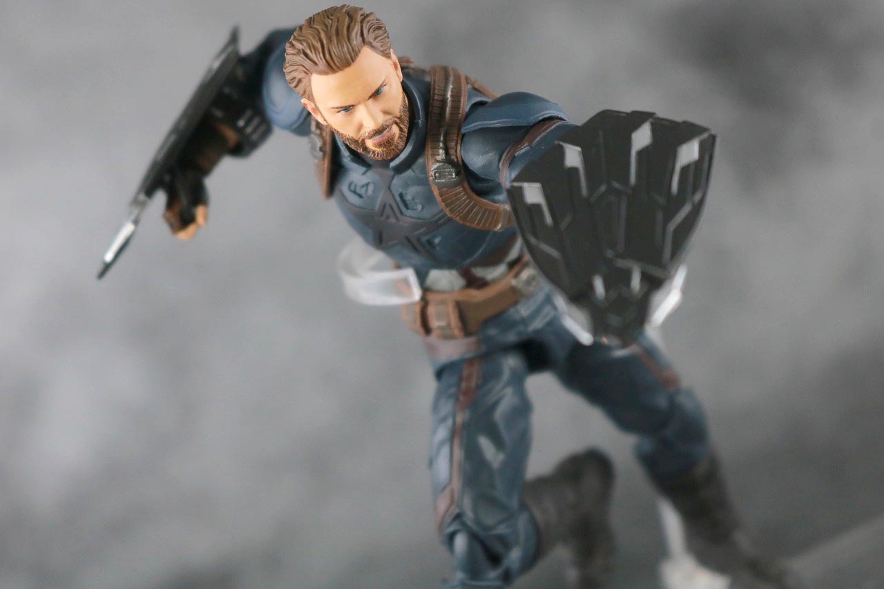 MAFEX　キャプテンアメリカ　アベンジャーズ　インフィニティウォー　レビュー　アクション