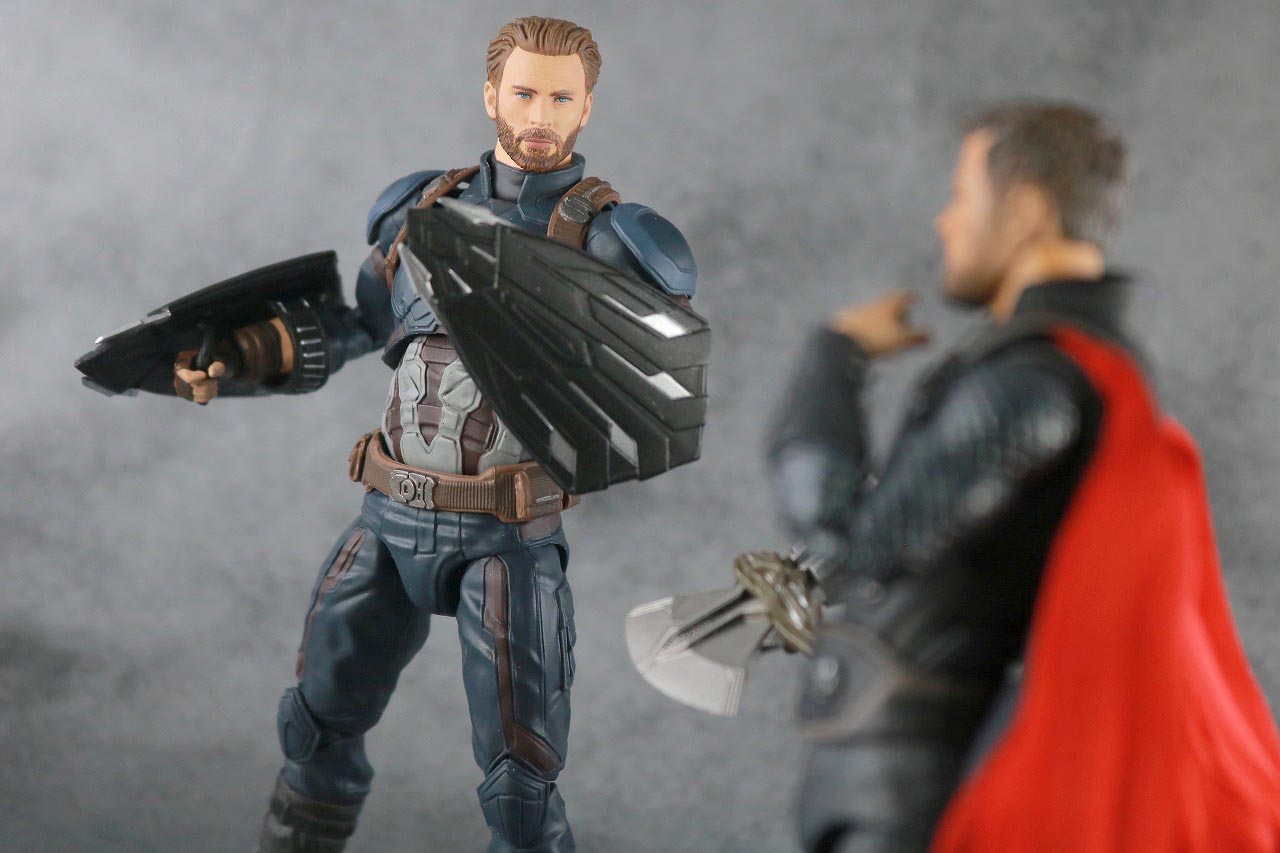 MAFEX　キャプテンアメリカ　アベンジャーズ　インフィニティウォー　レビュー　アクション　ソー