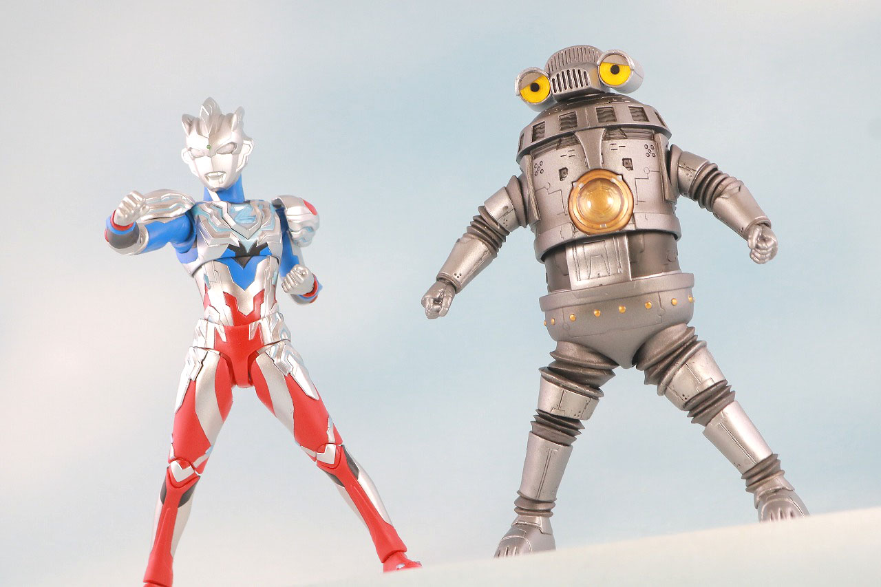 S.H.フィギュアーツ　特空機1号　セブンガー　レビュー　アクション　ウルトラマンゼット　アルファエッジ