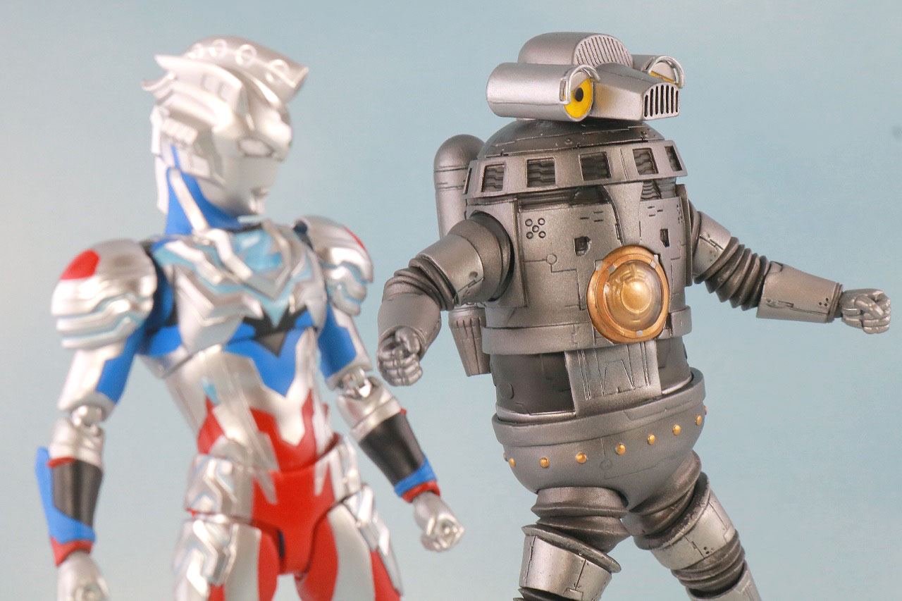 S.H.フィギュアーツ　特空機1号　セブンガー　レビュー　アクション　ウルトラマンゼット　アルファエッジ