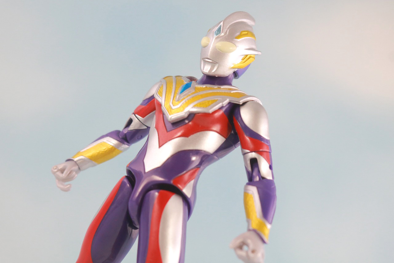 ウルトラアクションフィギュア　ウルトラマントリガー　マルチタイプ　レビュー　アクション