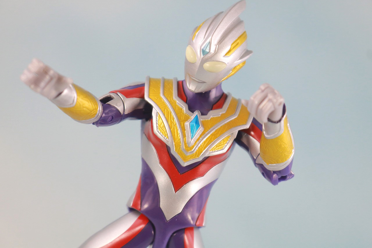 ウルトラアクションフィギュア　ウルトラマントリガー マルチタイプ　レビュー