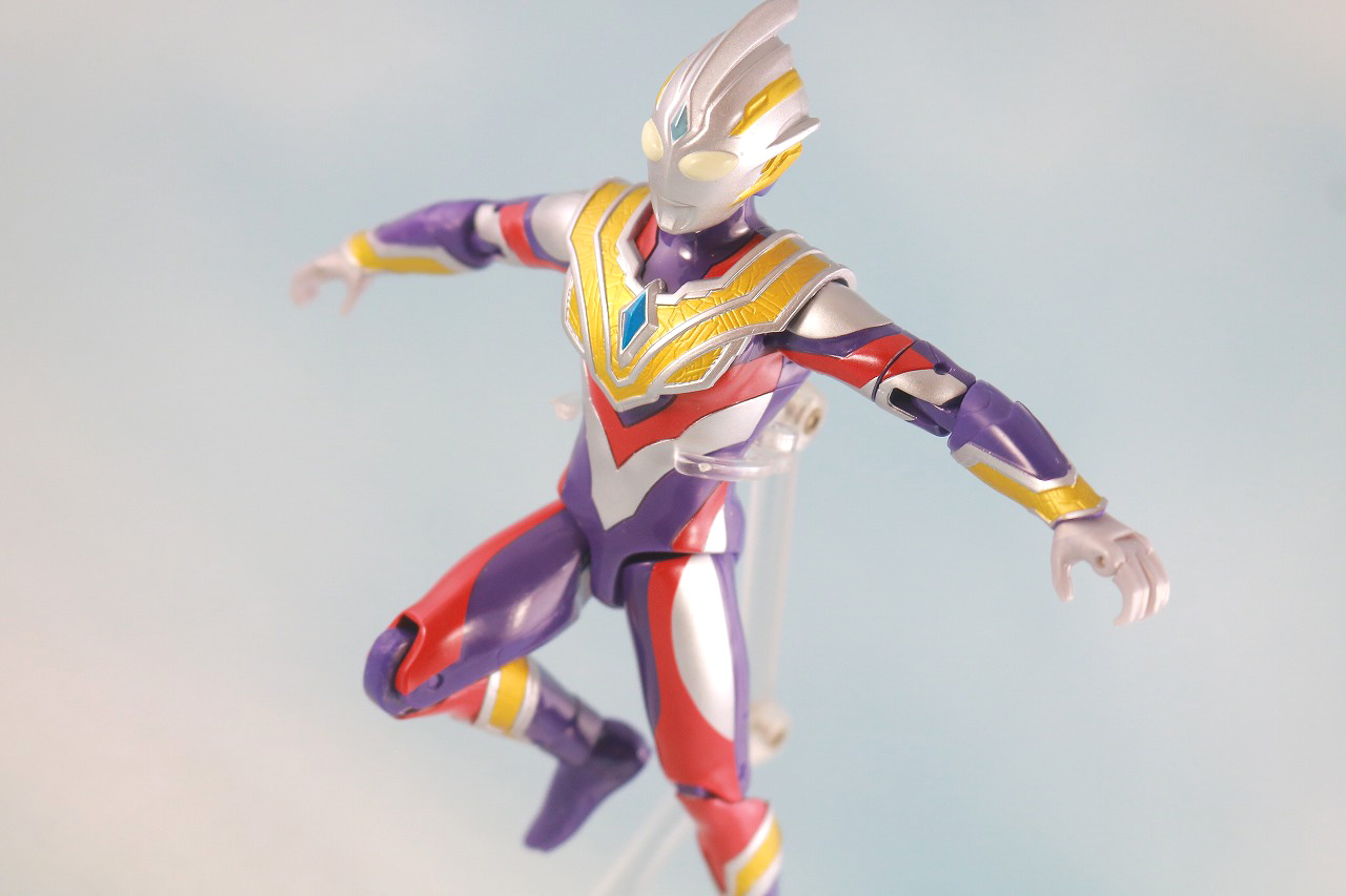 ウルトラアクションフィギュア　ウルトラマントリガー　マルチタイプ　レビュー　アクション