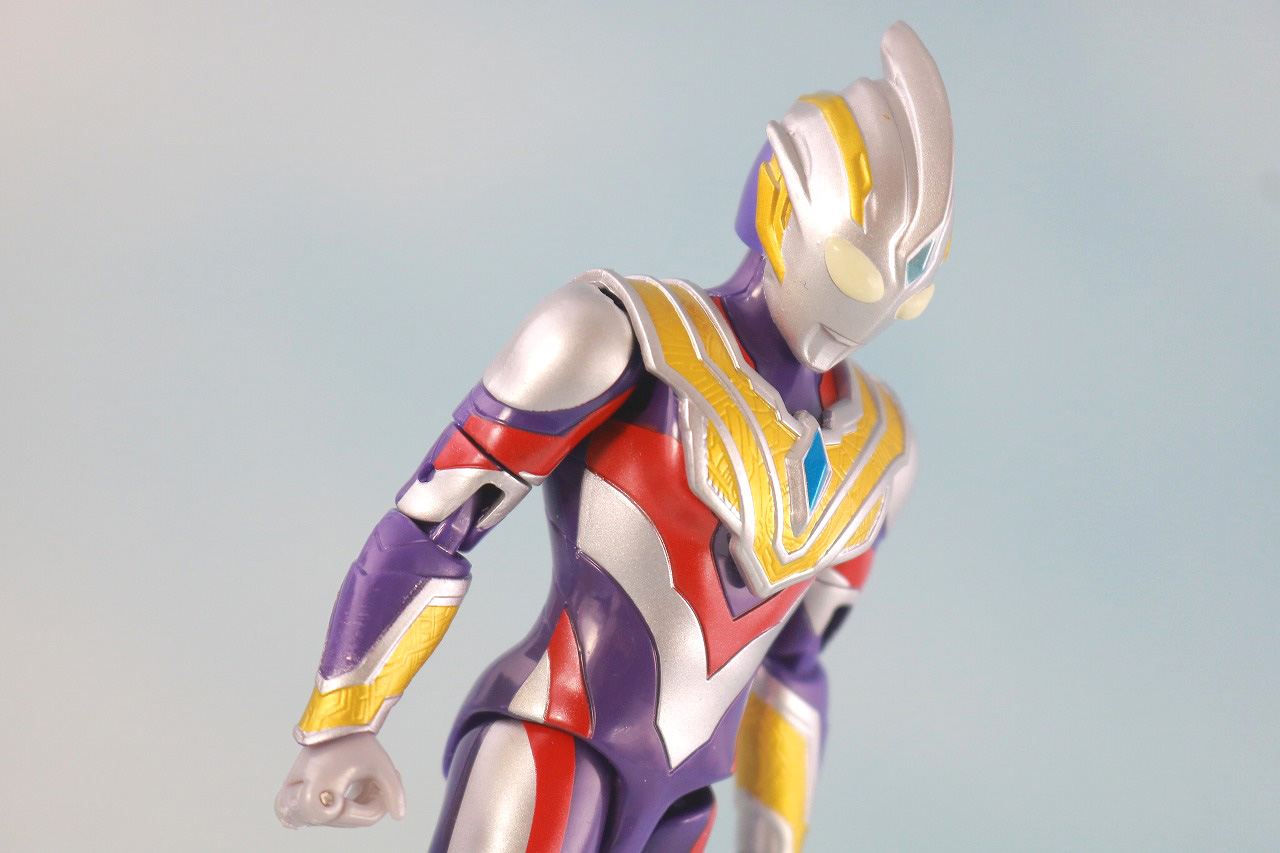 ウルトラアクションフィギュア　ウルトラマントリガー　マルチタイプ　レビュー　アクション