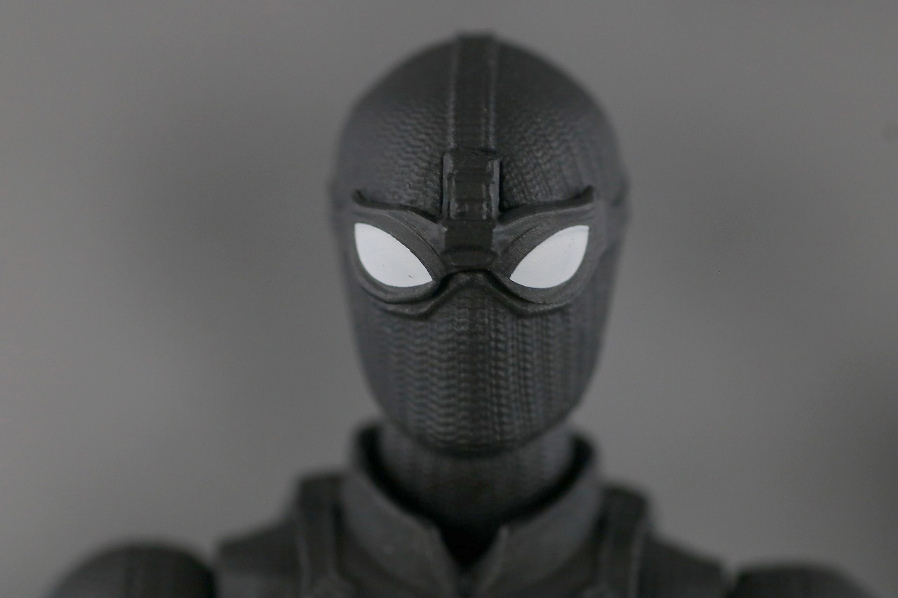 MAFEX　スパイダーマン　ステルス・スーツ　レビュー　本体