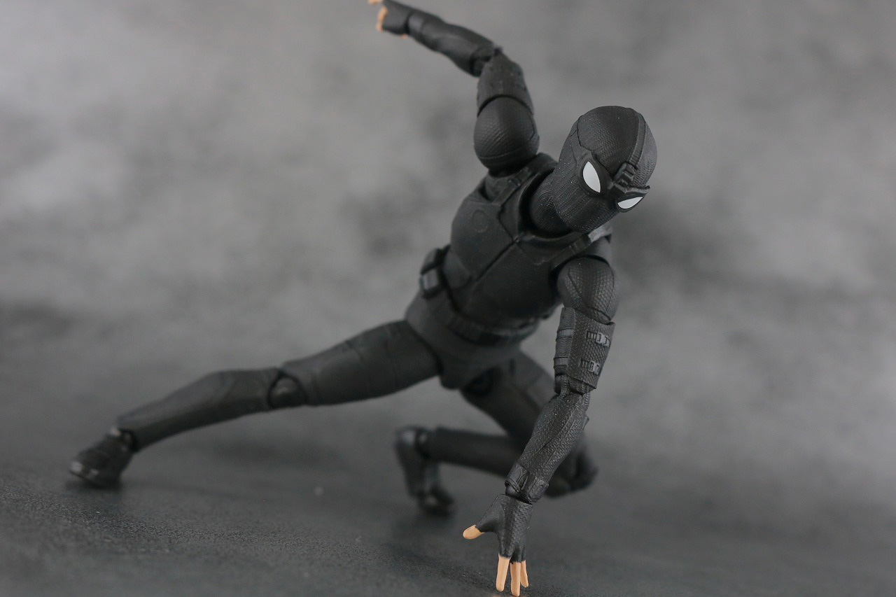 MAFEX　スパイダーマン　ステルス・スーツ　レビュー　アクション