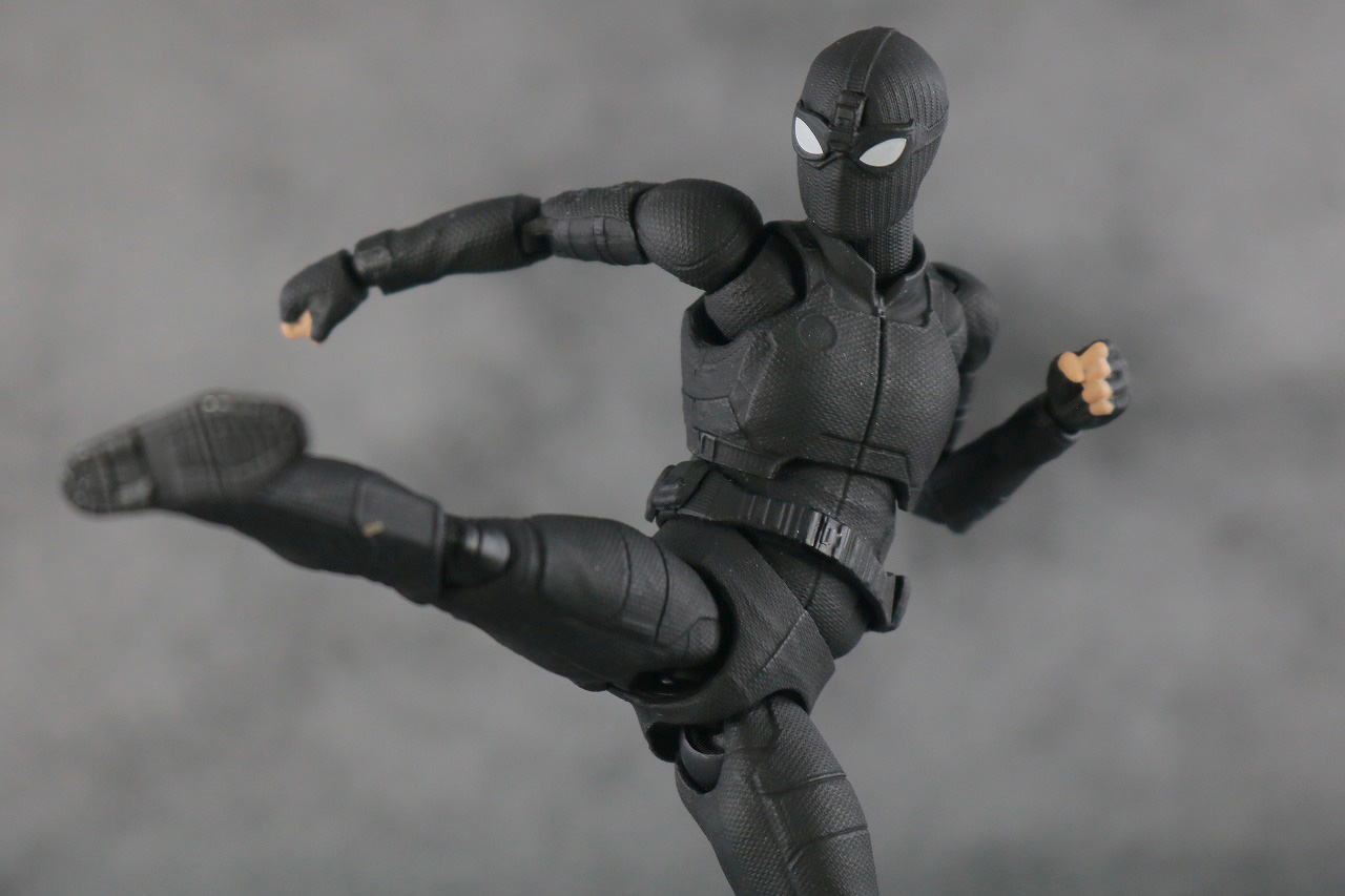 MAFEX　スパイダーマン　ステルス・スーツ　レビュー　アクション