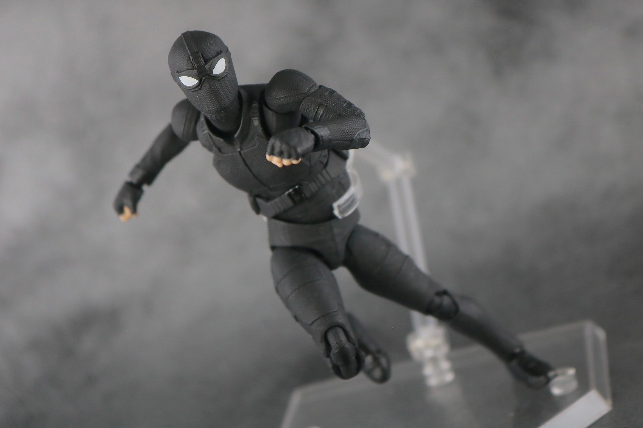 MAFEX　スパイダーマン　ステルス・スーツ　レビュー　アクション