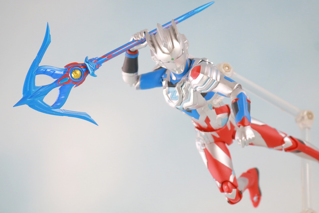 S.H.フィギュアーツ　ウルトラマンゼット　アルファエッジ　ゼットランスアロー　アクション