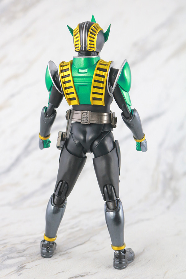 S.H.フィギュアーツ　仮面ライダーゼロノス アルタイルフォーム 真骨彫製法　レビュー　本体