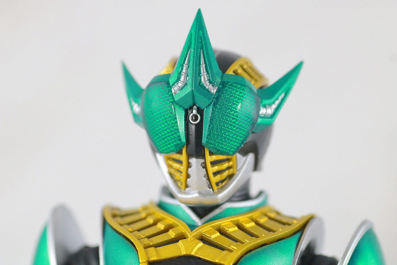 S.H.フィギュアーツ　仮面ライダーゼロノス アルタイルフォーム 真骨彫製法　レビュー　本体