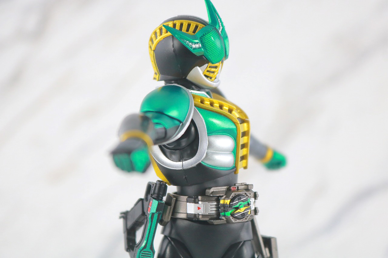 S.H.フィギュアーツ　仮面ライダーゼロノス アルタイルフォーム 真骨彫製法　レビュー　可動範囲