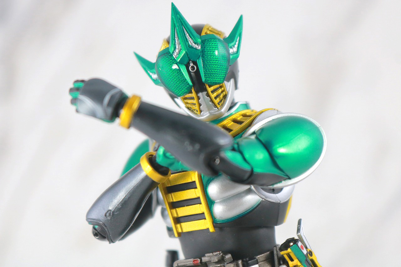 S.H.フィギュアーツ　仮面ライダーゼロノス アルタイルフォーム 真骨彫製法　レビュー　アクション