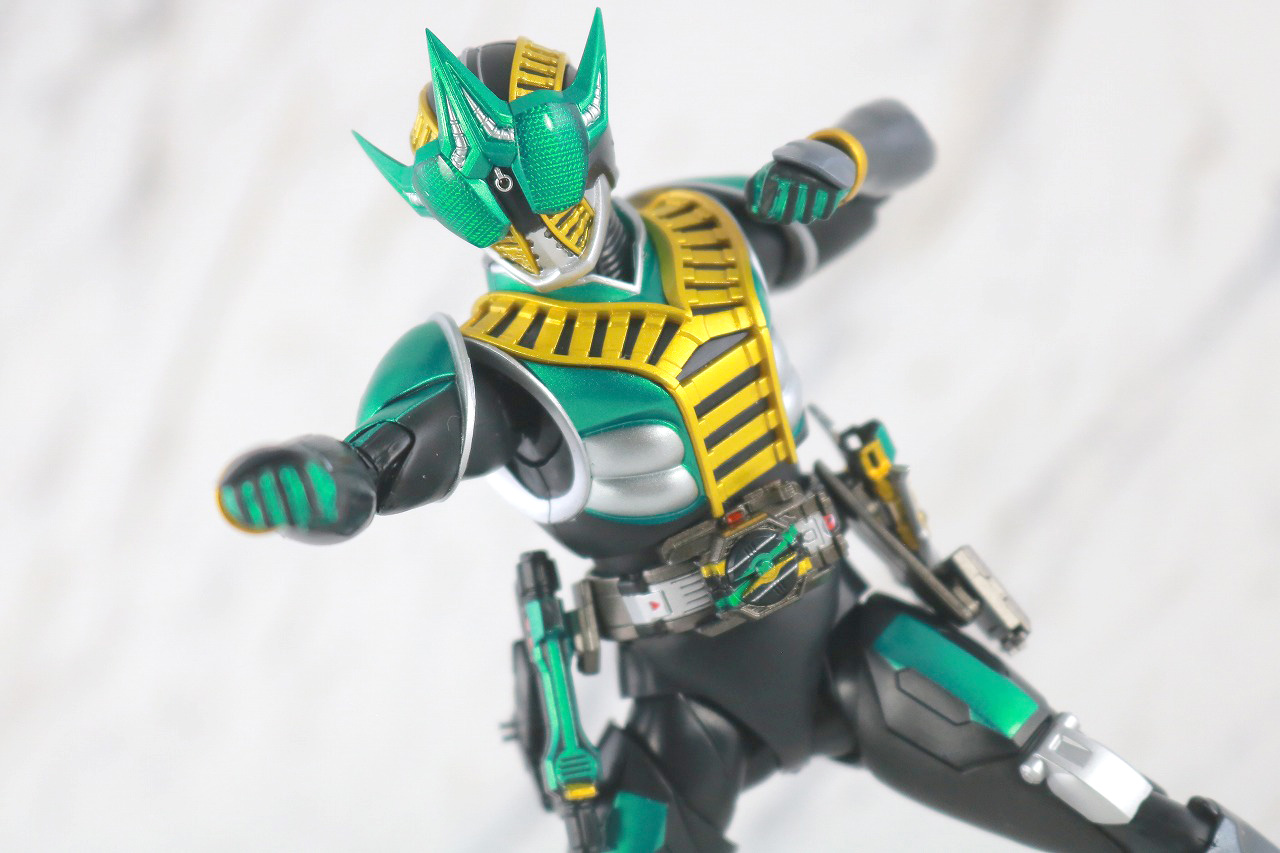 S.H.フィギュアーツ　仮面ライダーゼロノス アルタイルフォーム 真骨彫製法　レビュー　アクション