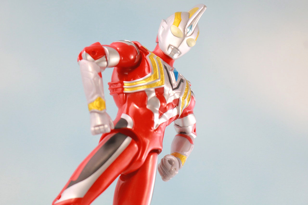 ウルトラアクションフィギュア　ウルトラマントリガー パワータイプ　レビュー　アクション