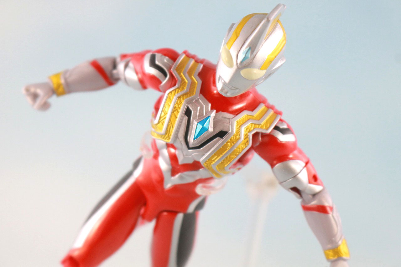 ウルトラアクションフィギュア　ウルトラマントリガー パワータイプ　レビュー　アクション