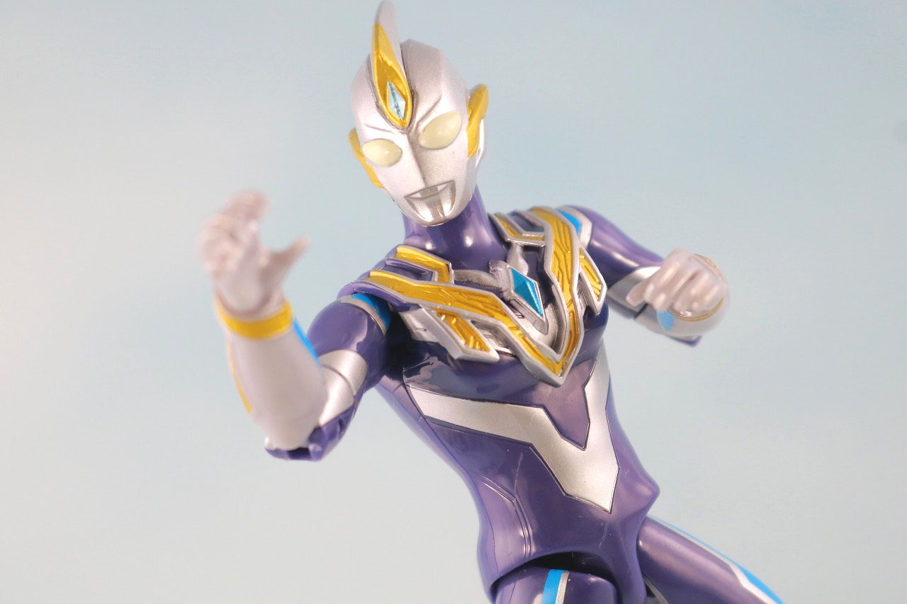 ウルトラアクションフィギュア　ウルトラマントリガー スカイタイプ　レビュー　アクション