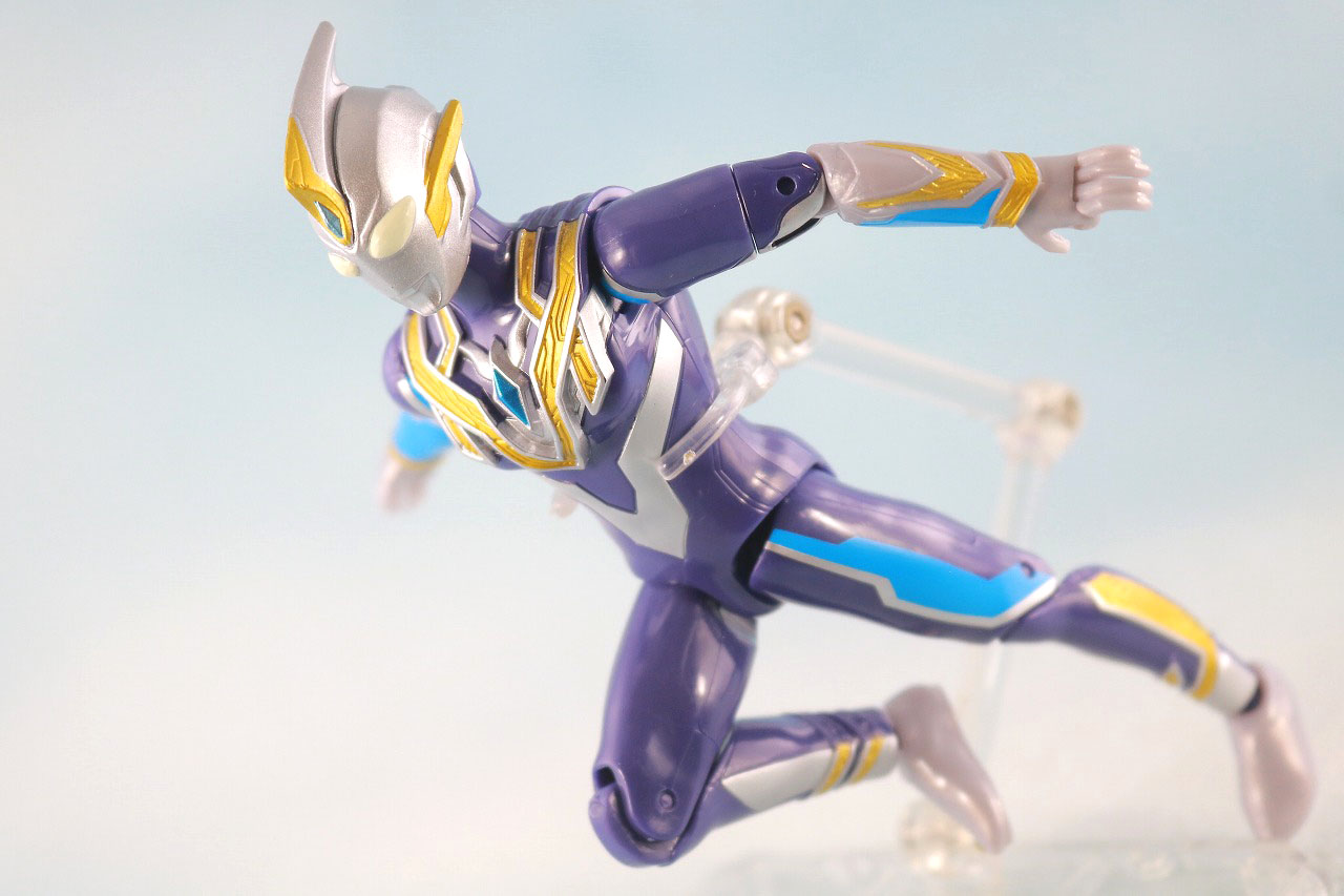 ウルトラアクションフィギュア　ウルトラマントリガー スカイタイプ　レビュー　アクション