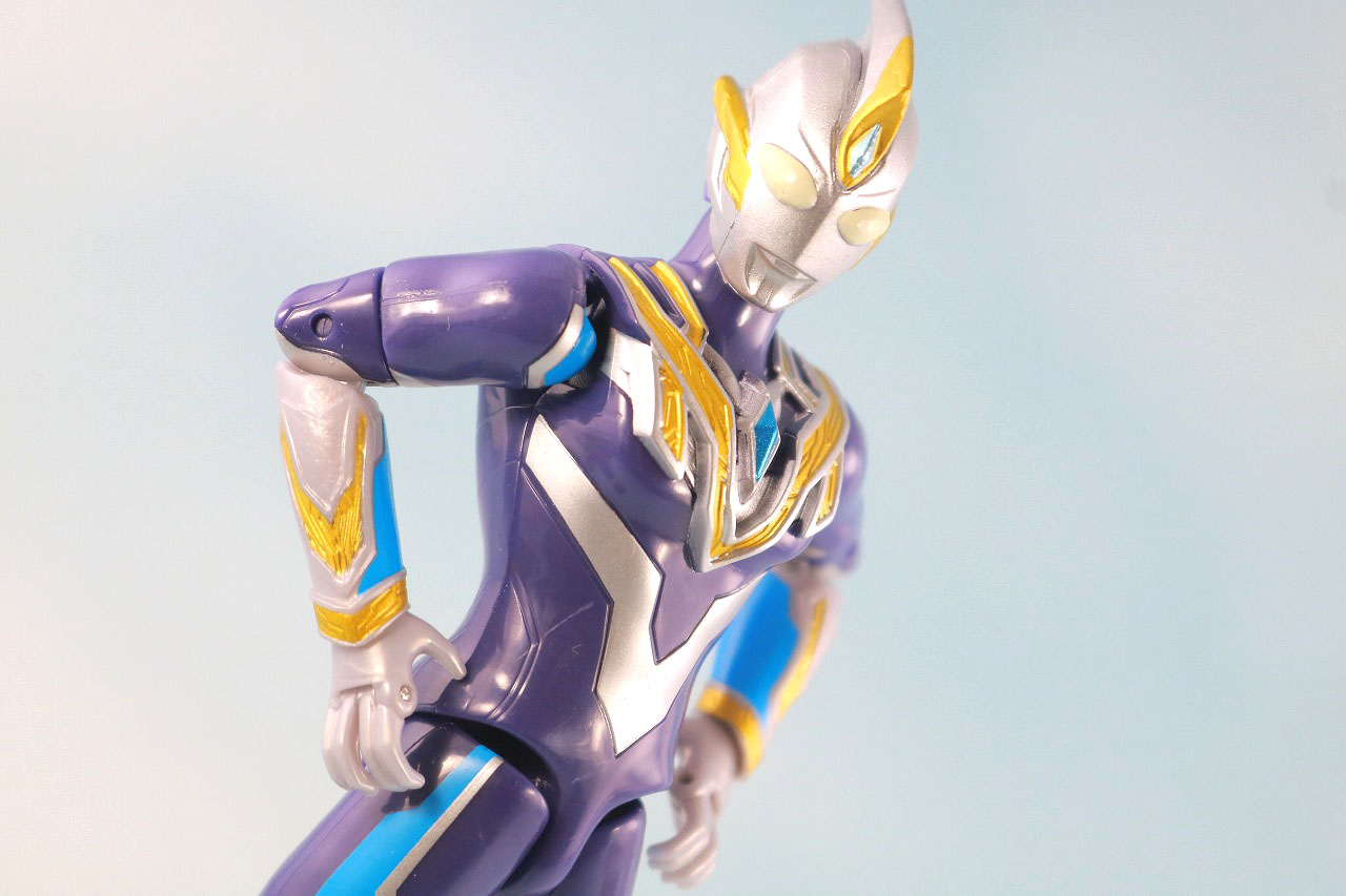 ウルトラアクションフィギュア　ウルトラマントリガー スカイタイプ　レビュー　アクション