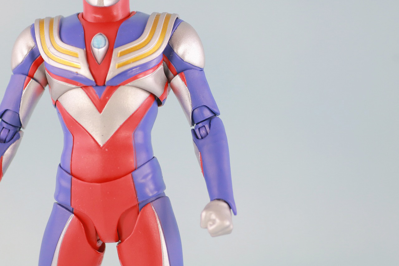 S.H.フィギュアーツ　ウルトラマンティガ マルチタイプ　真骨彫製法　レビュー　本体