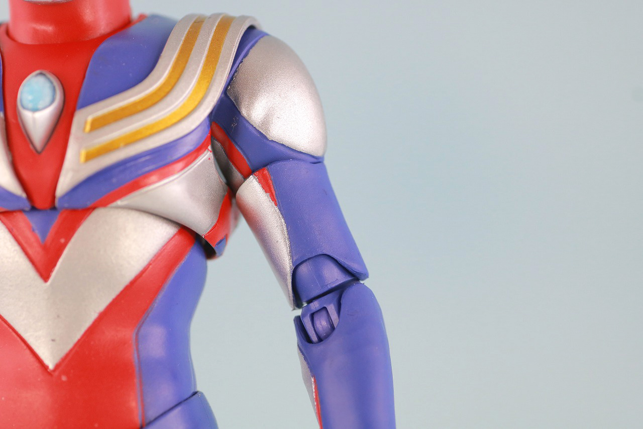 S.H.フィギュアーツ　ウルトラマンティガ マルチタイプ　真骨彫製法　レビュー　本体