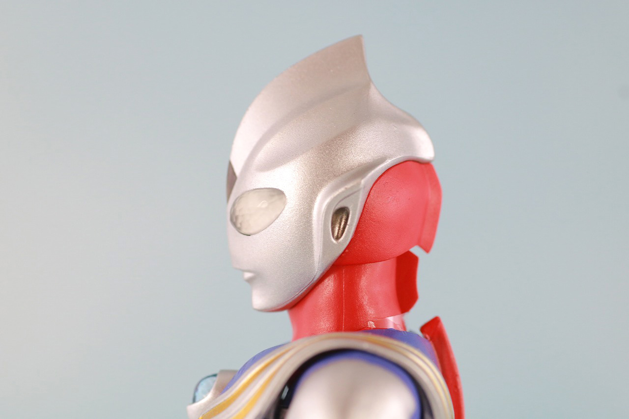 S.H.フィギュアーツ　ウルトラマンティガ マルチタイプ　真骨彫製法　レビュー　本体