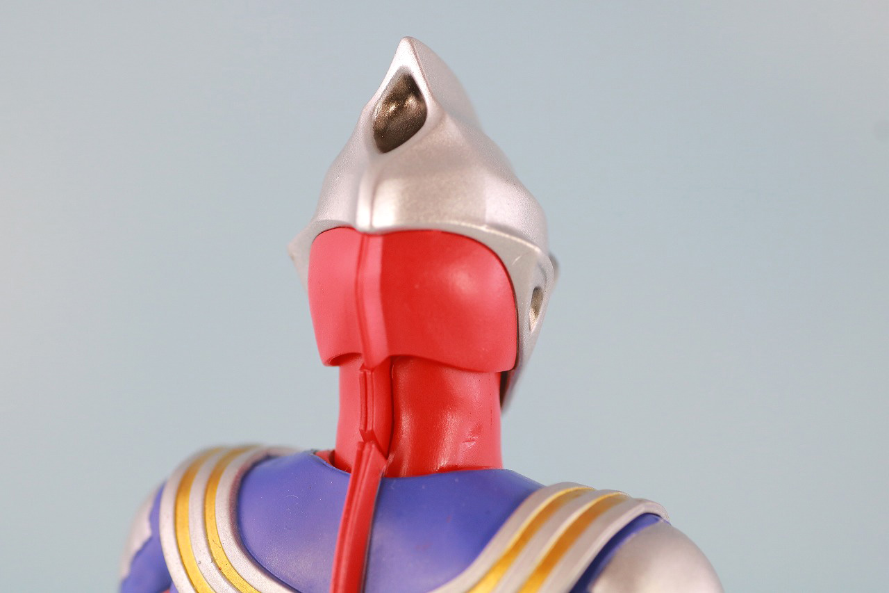 S.H.フィギュアーツ　ウルトラマンティガ マルチタイプ　真骨彫製法　レビュー　本体