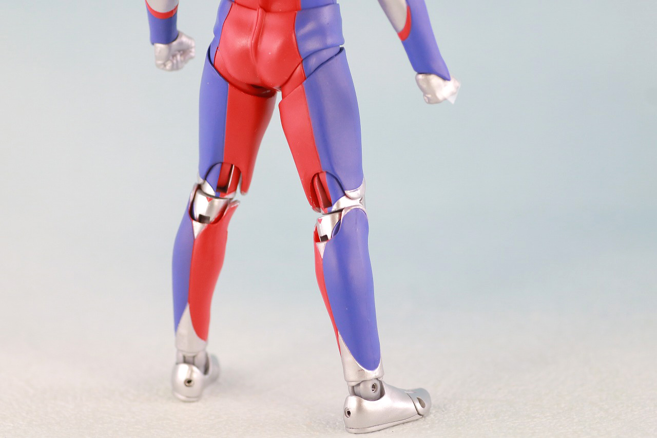 S.H.フィギュアーツ　ウルトラマンティガ マルチタイプ　真骨彫製法　レビュー　本体